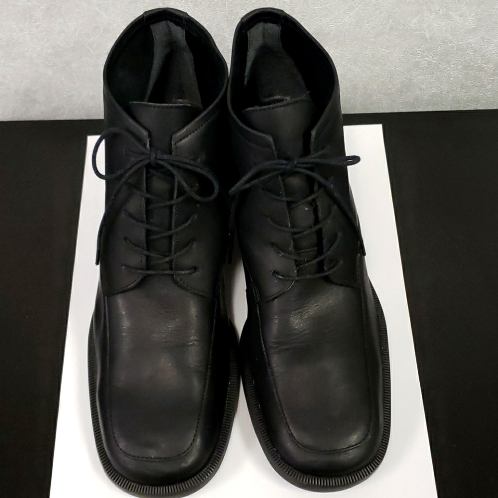 Calico black leather lace-up ankle boot